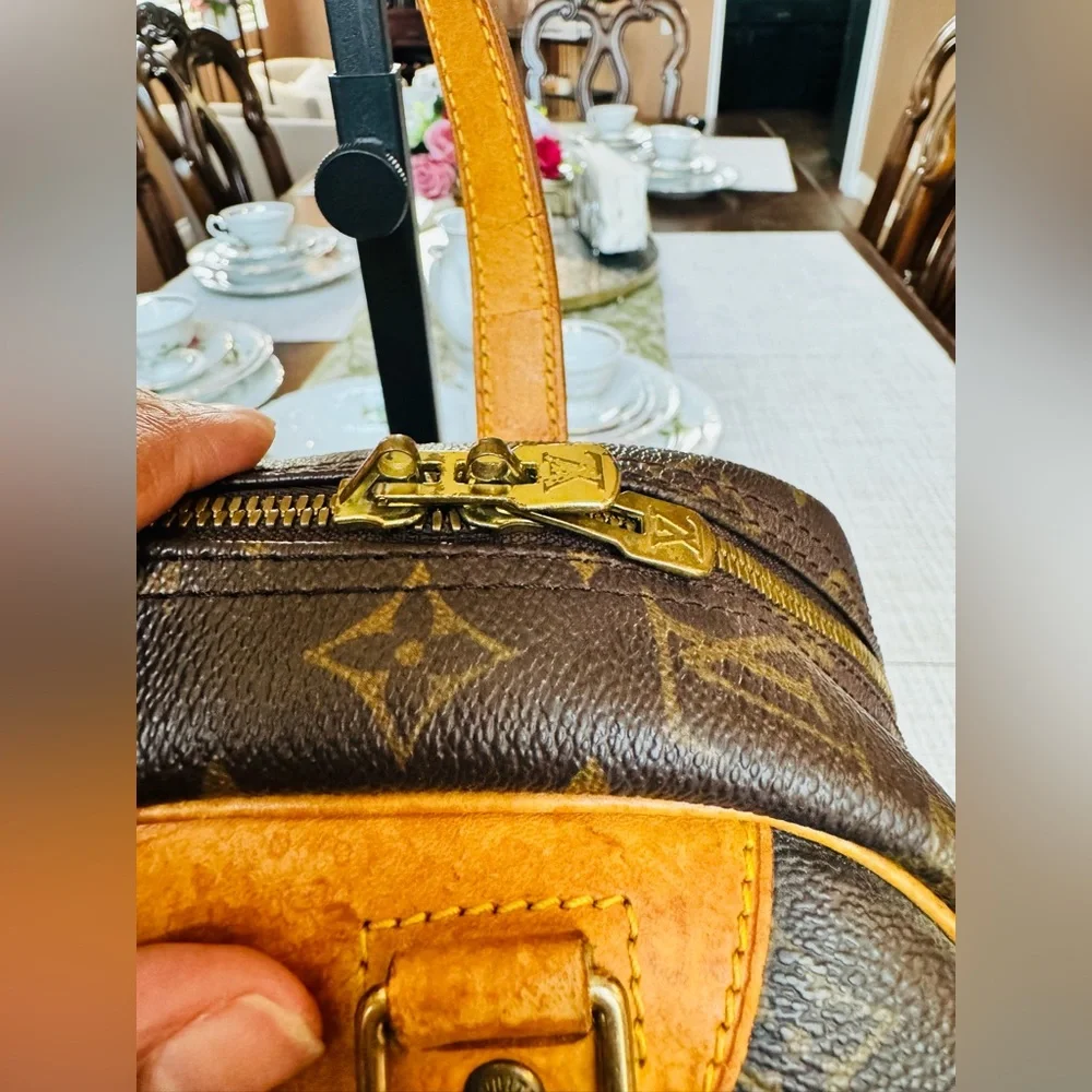 Authentic Louis Vuitton Monogram Excursion - Picture 7 of 13